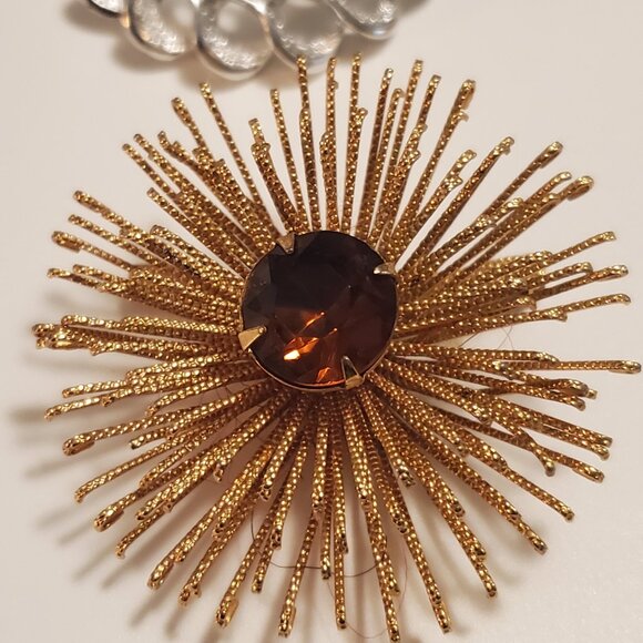 6 Pins or Brooches, items # A -1210-1215. wt. 142 grams . - Picture 2 of 14